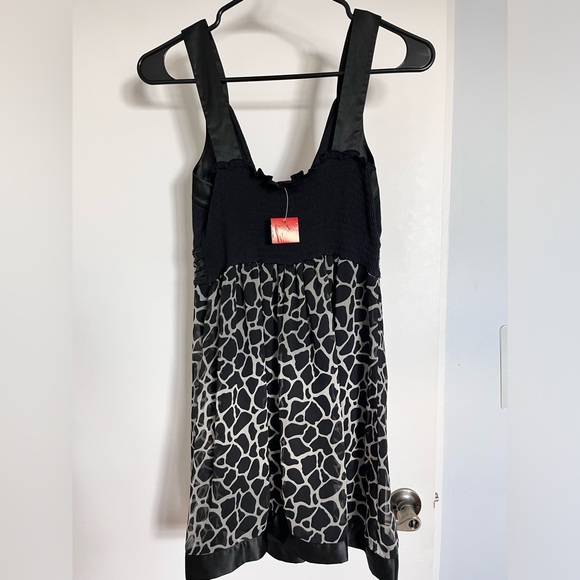 CRISTINA SIZE SMALL Sequin animal print Black dress embroidered embellished NEW - Picture 3 of 8